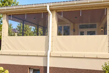 Бежеві штори ПВХ для веранди